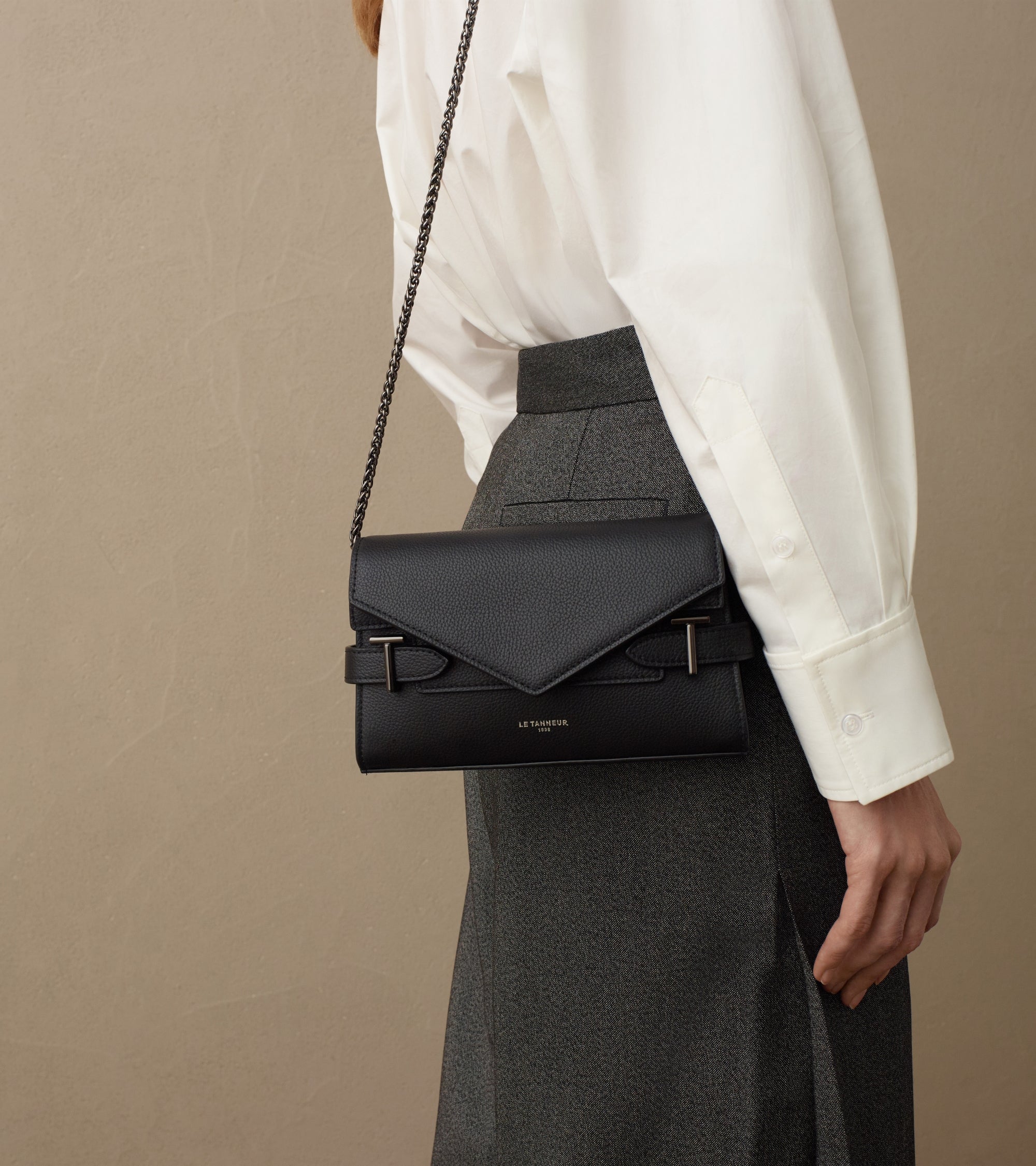 Emilie double flap small pouch in grained leather