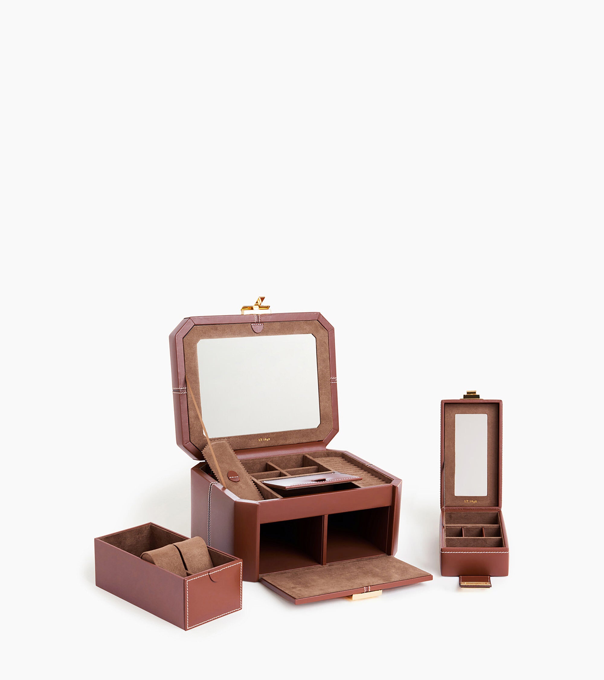 Large jewelry box with T-clasp in leather