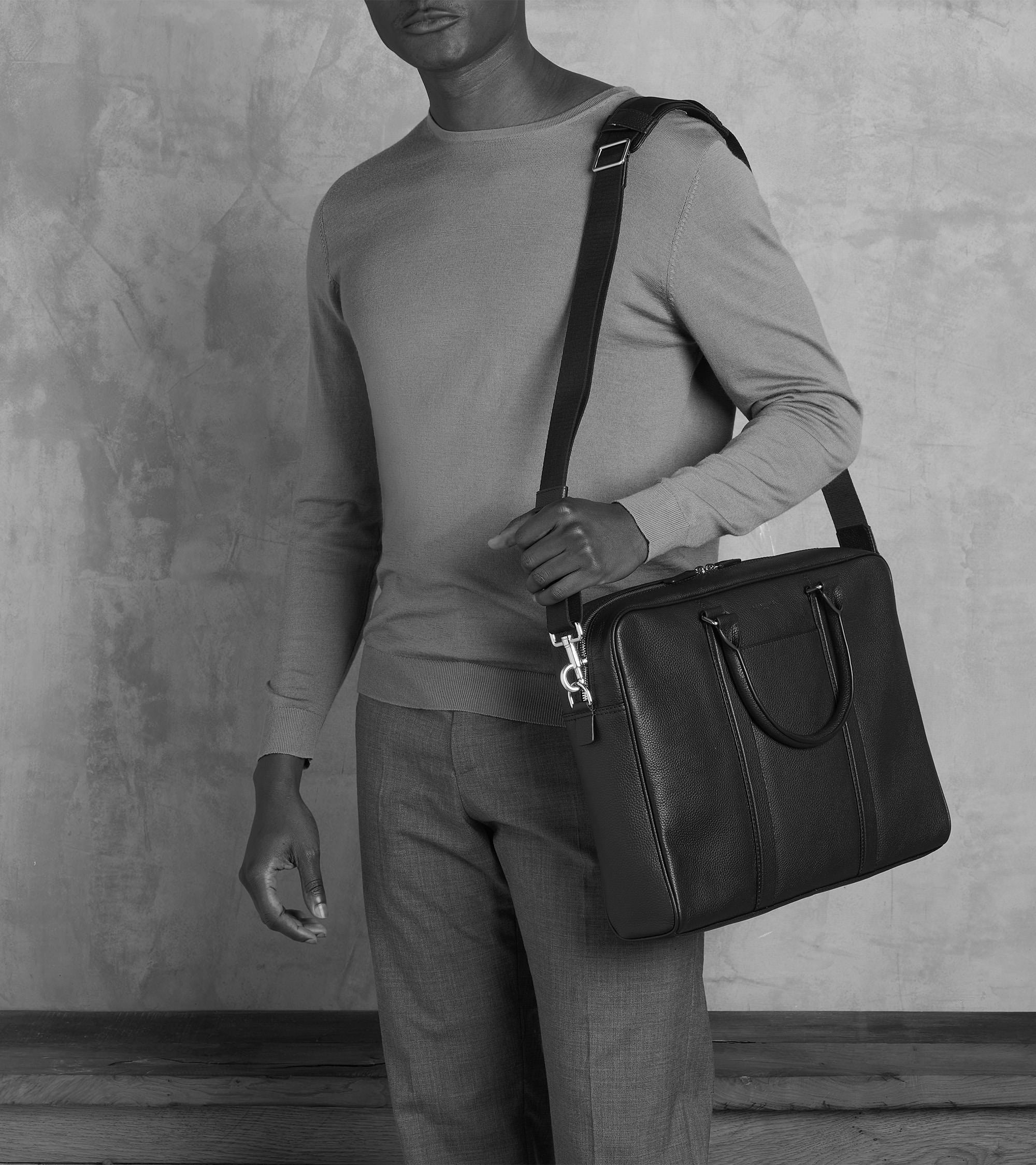 Porta documentos de 15" Charles en cuero granulado tamaño grande