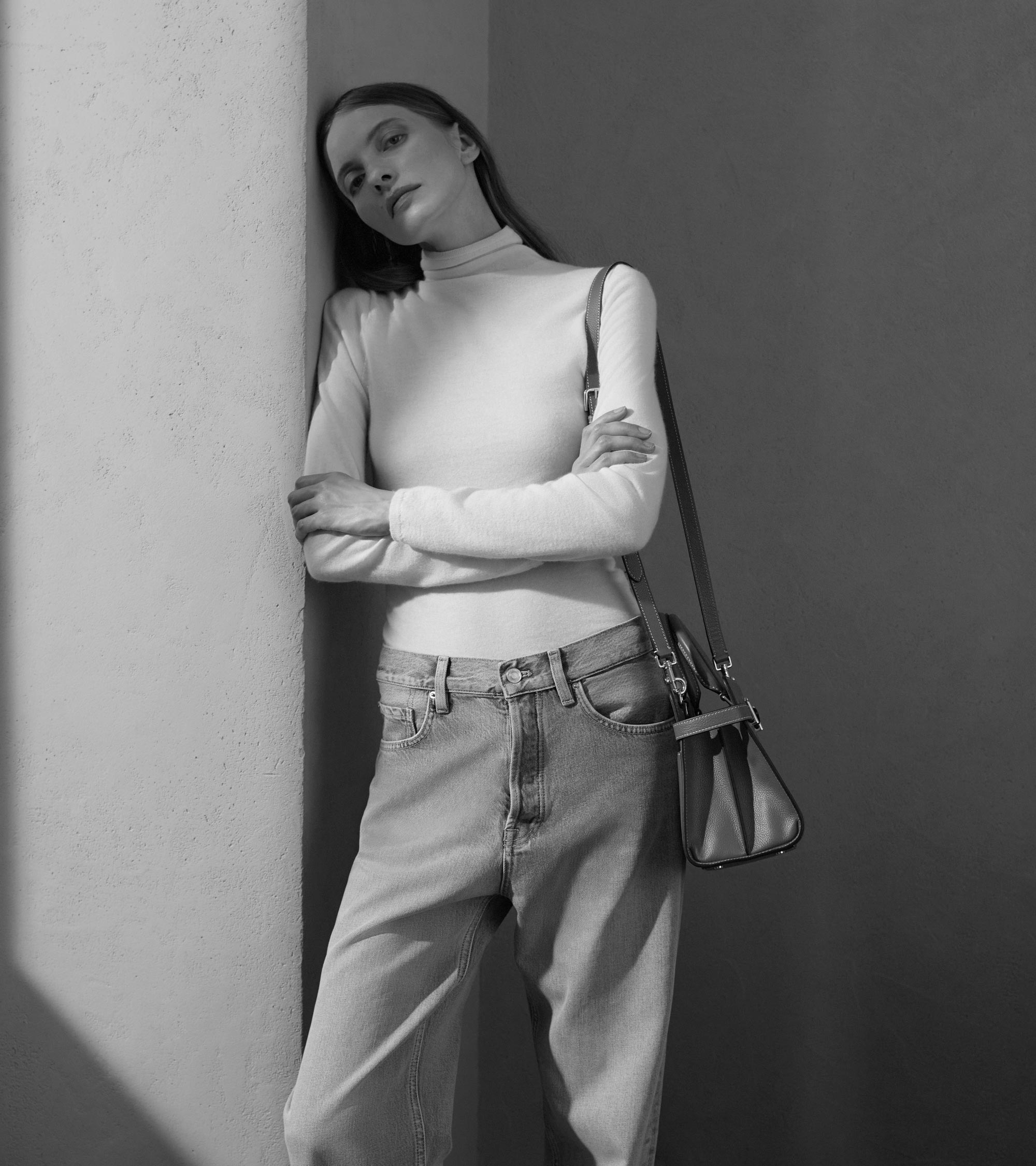 Emilie medium-sized handbag in grained leather