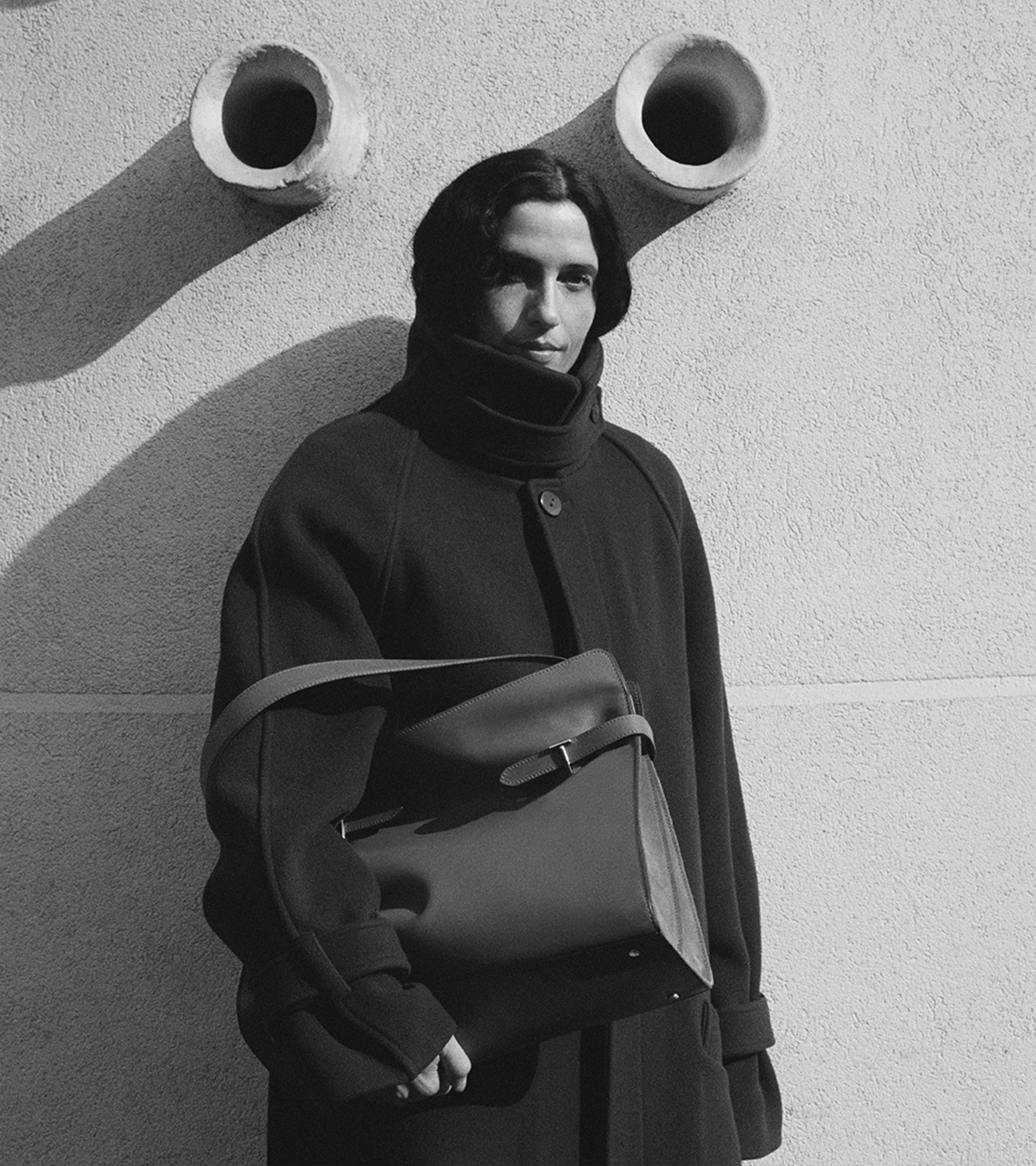 Emie maxi shoulderbag in smooth leather and nubuck