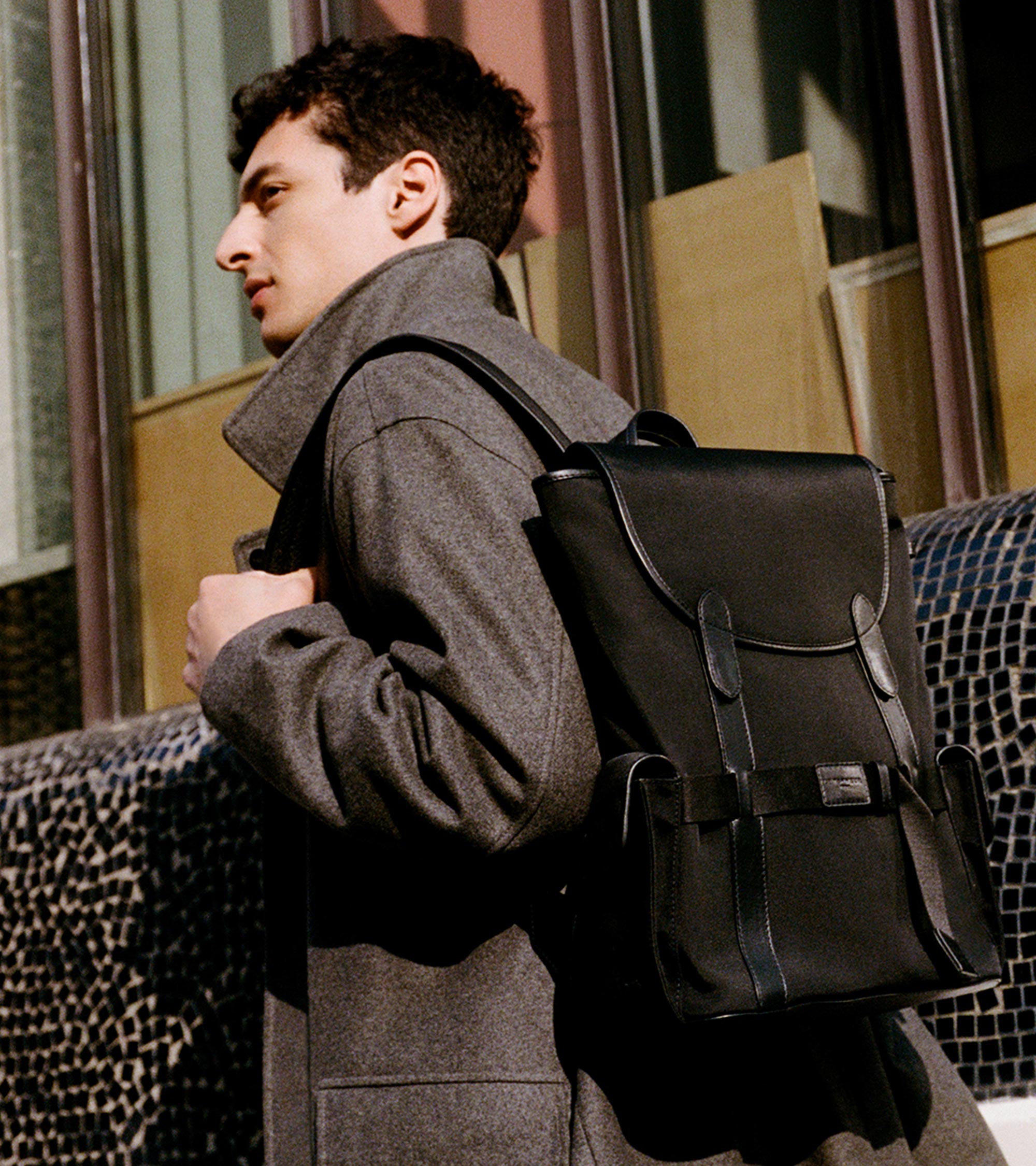 Mochila Noah con solapa de lona de nailon