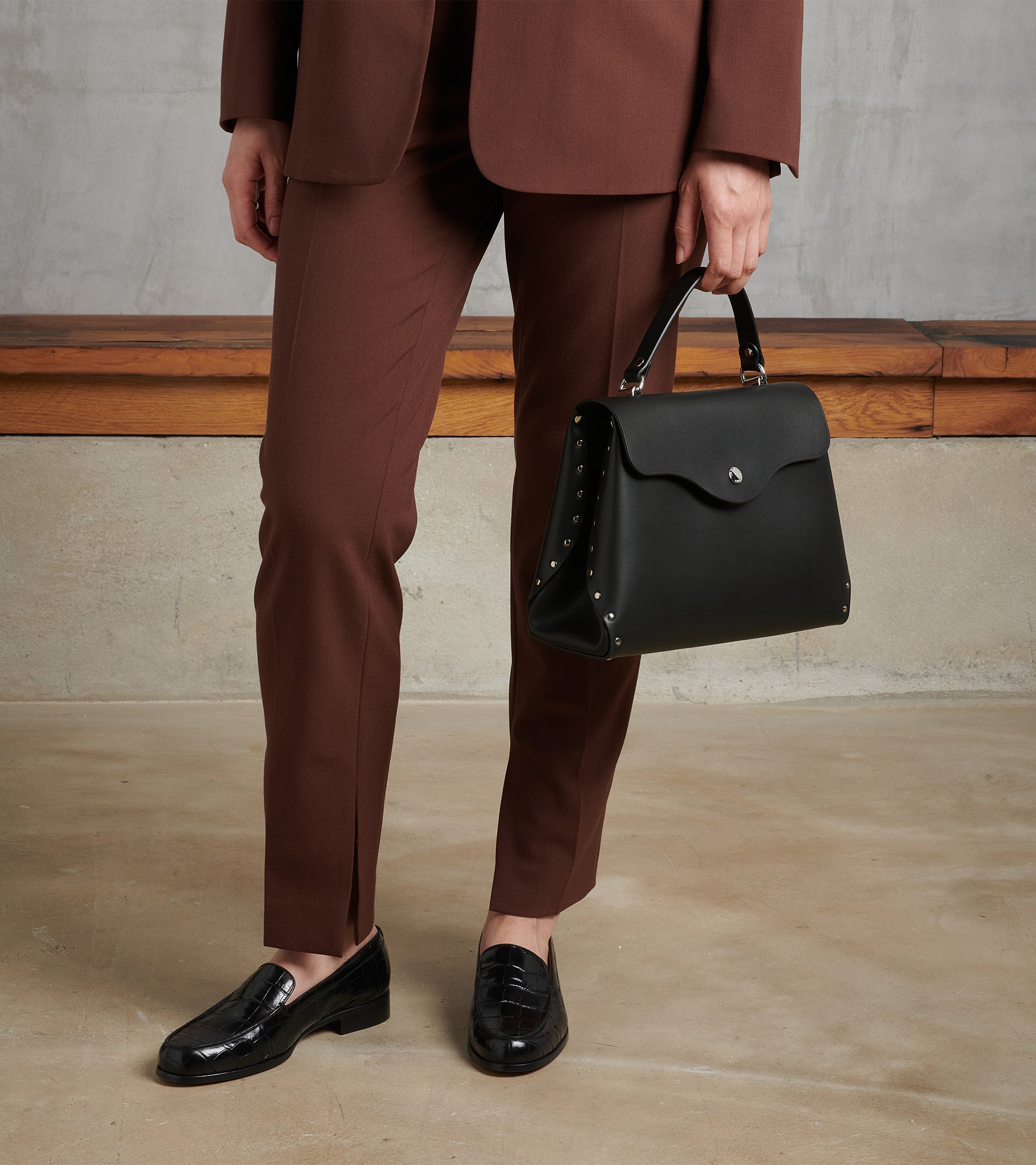 Bolso mediano modelo Sin Costuras de cuero liso