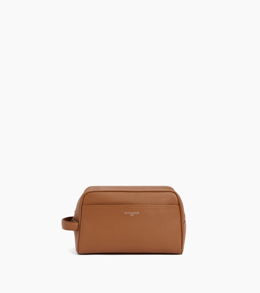Toiletry bag in grained leather