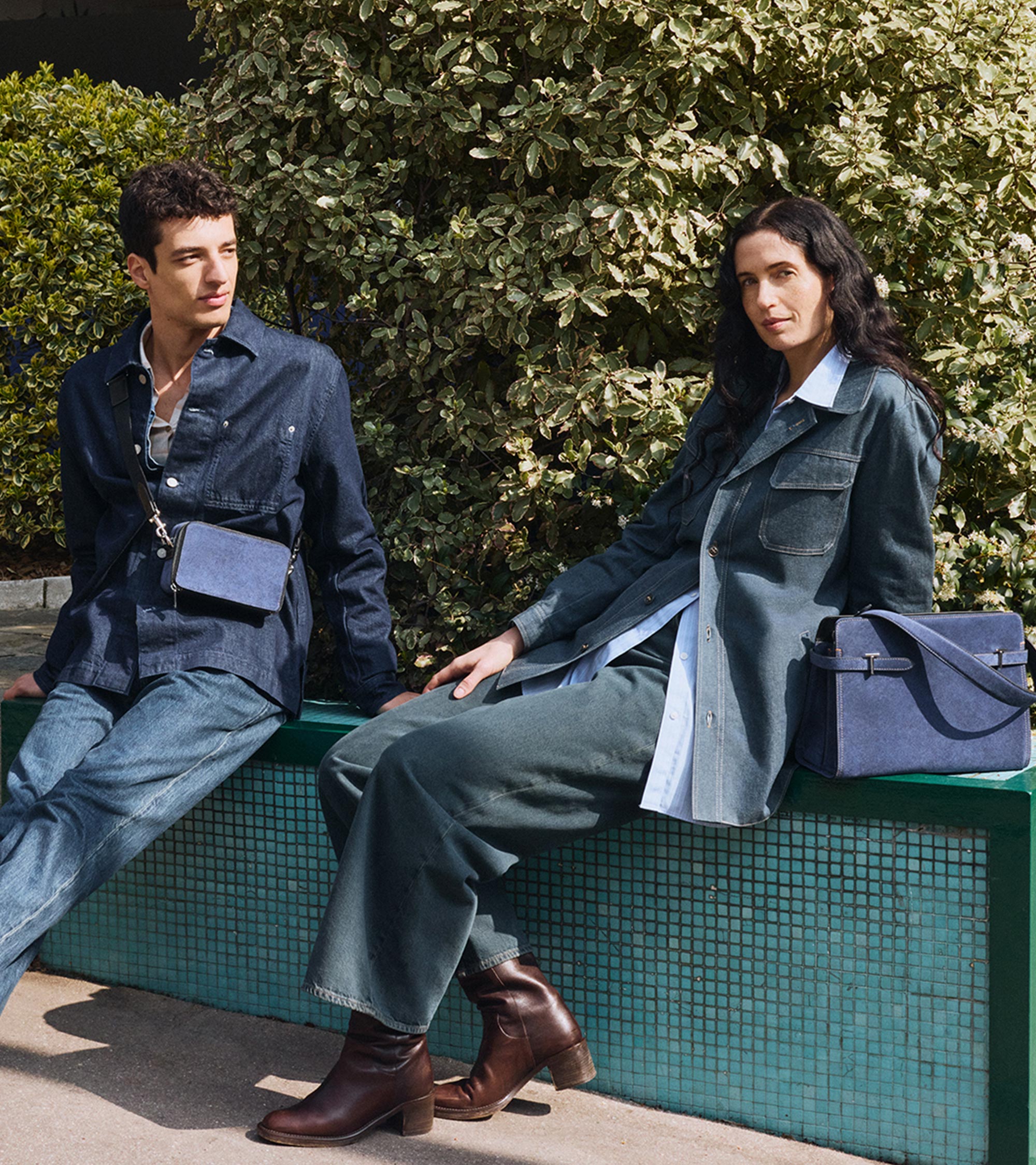 Emie large shoulderbag in denim-effect suede leather