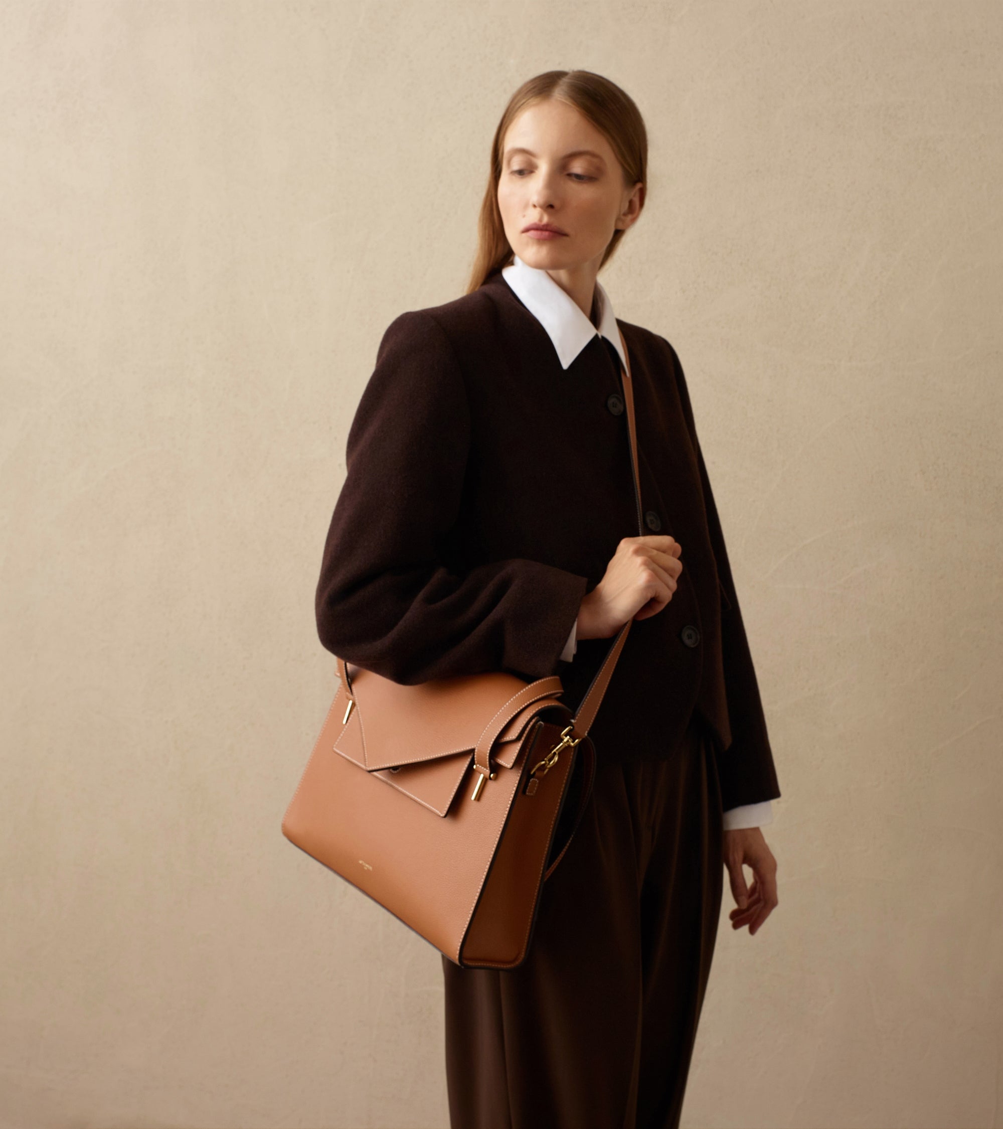 Portadocumentos doble solapa de piel texturizada Emilie