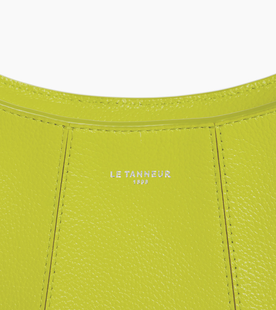 Bolso media luna pequeño Juliette de cuero granulado