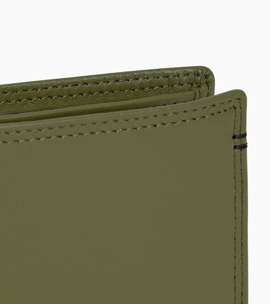 cartera con solapa de 2 secciones de piel lisa