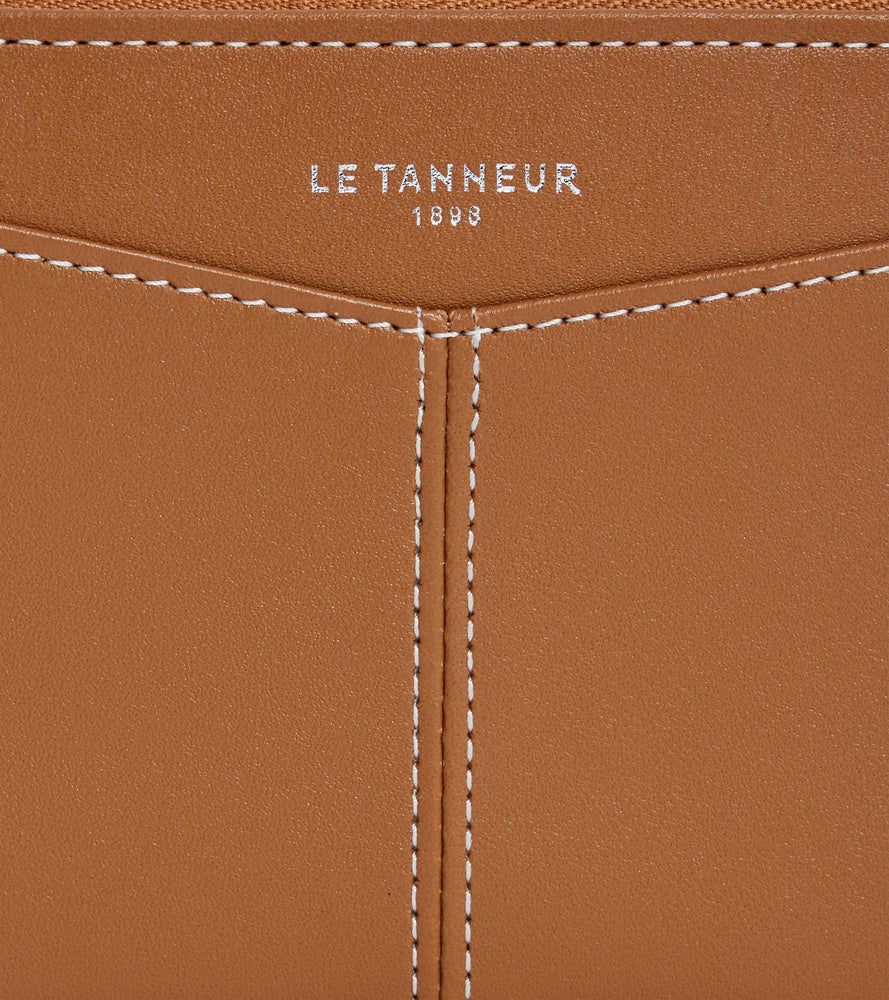 Charlotte zipped wallet with removable card holder in smooth leather