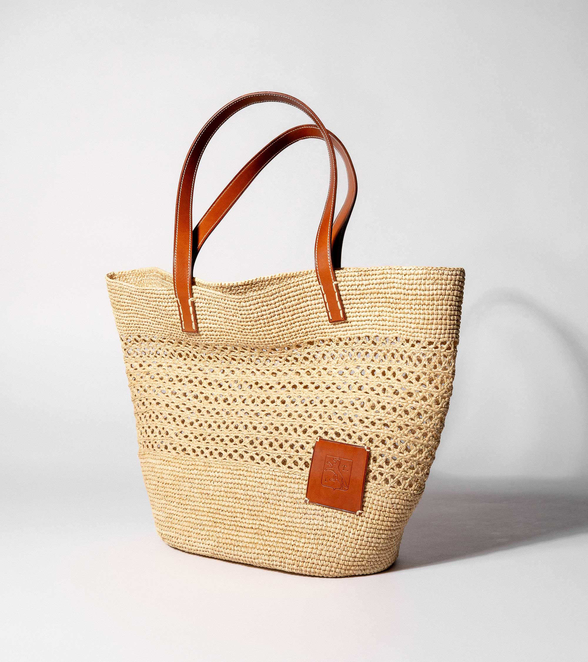 El bolso grande Nattier en rafia y cuero de origen vegetal